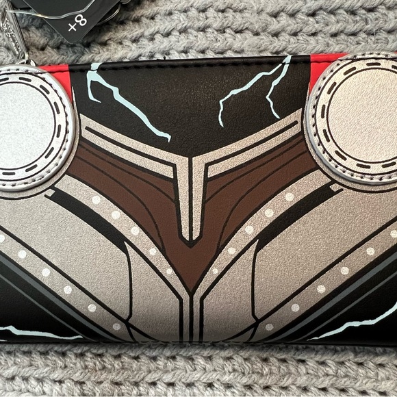 Thor Loungefly Wallet NWT (4 x 6 1/2) - Picture 3 of 7